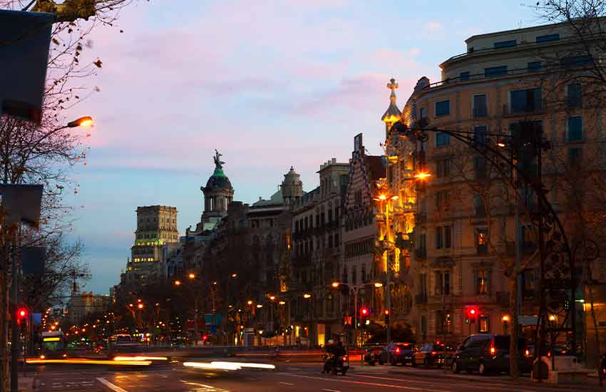 calle de barcelona en invierno