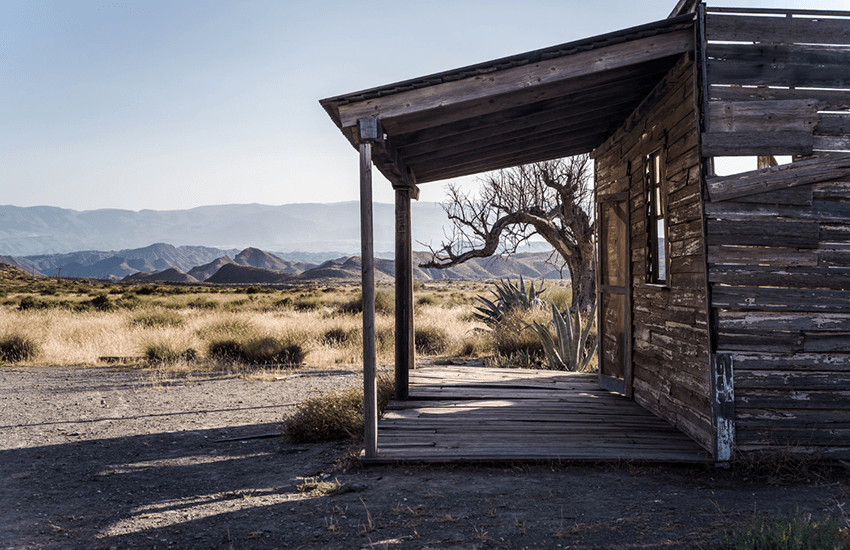 Caseta western en desierto de Tabernas